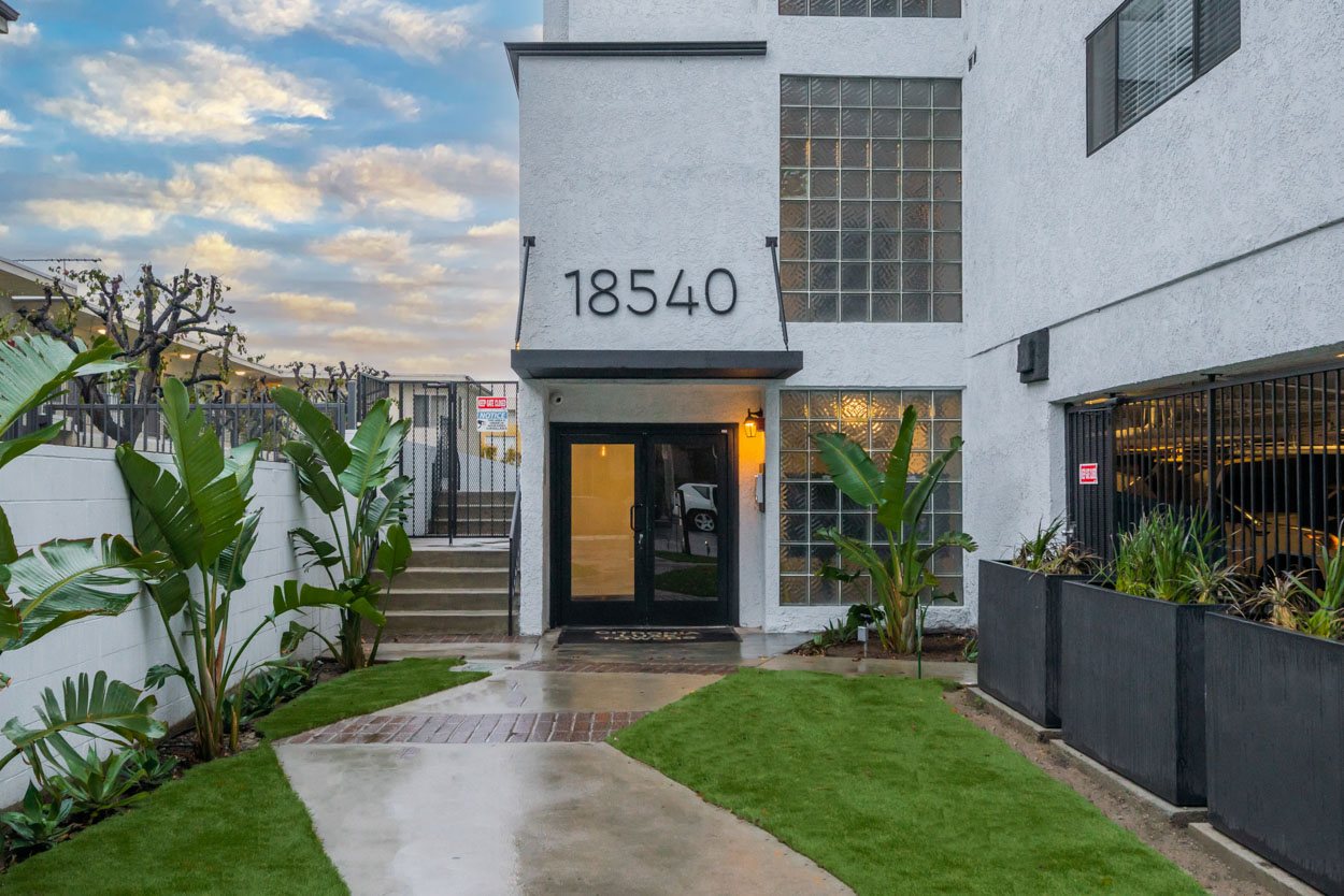 Citronia Luxe Towers Apartments